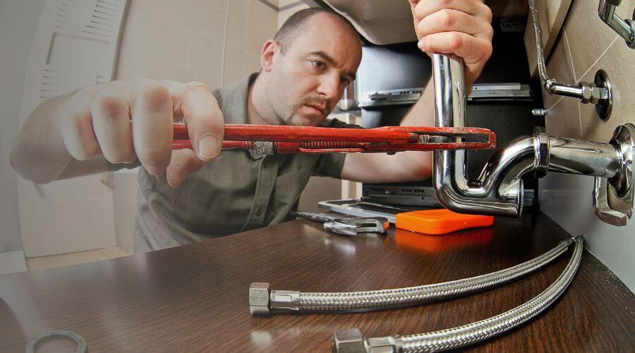 Expert burst pipe repair services in Lakewood, CA